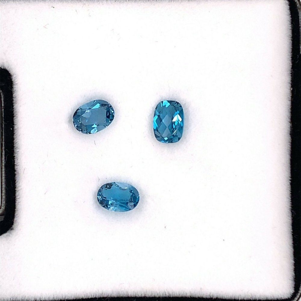 Blue Topaz 2.00 ct 7 x 9 mm AAA single Oval Cut